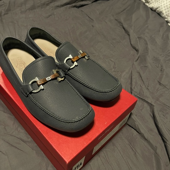 Shoes - Picture 2 of 6